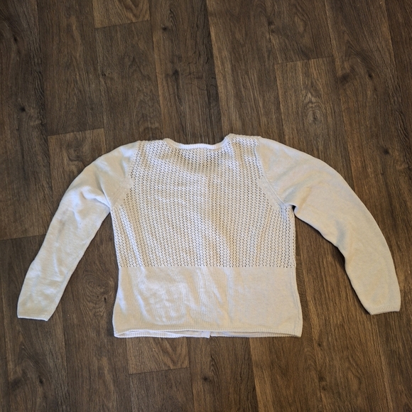 Sundance Double Pocket Knit Cardigan Sweater with Mother of Pearl Shell Buttons. - Picture 11 of 11